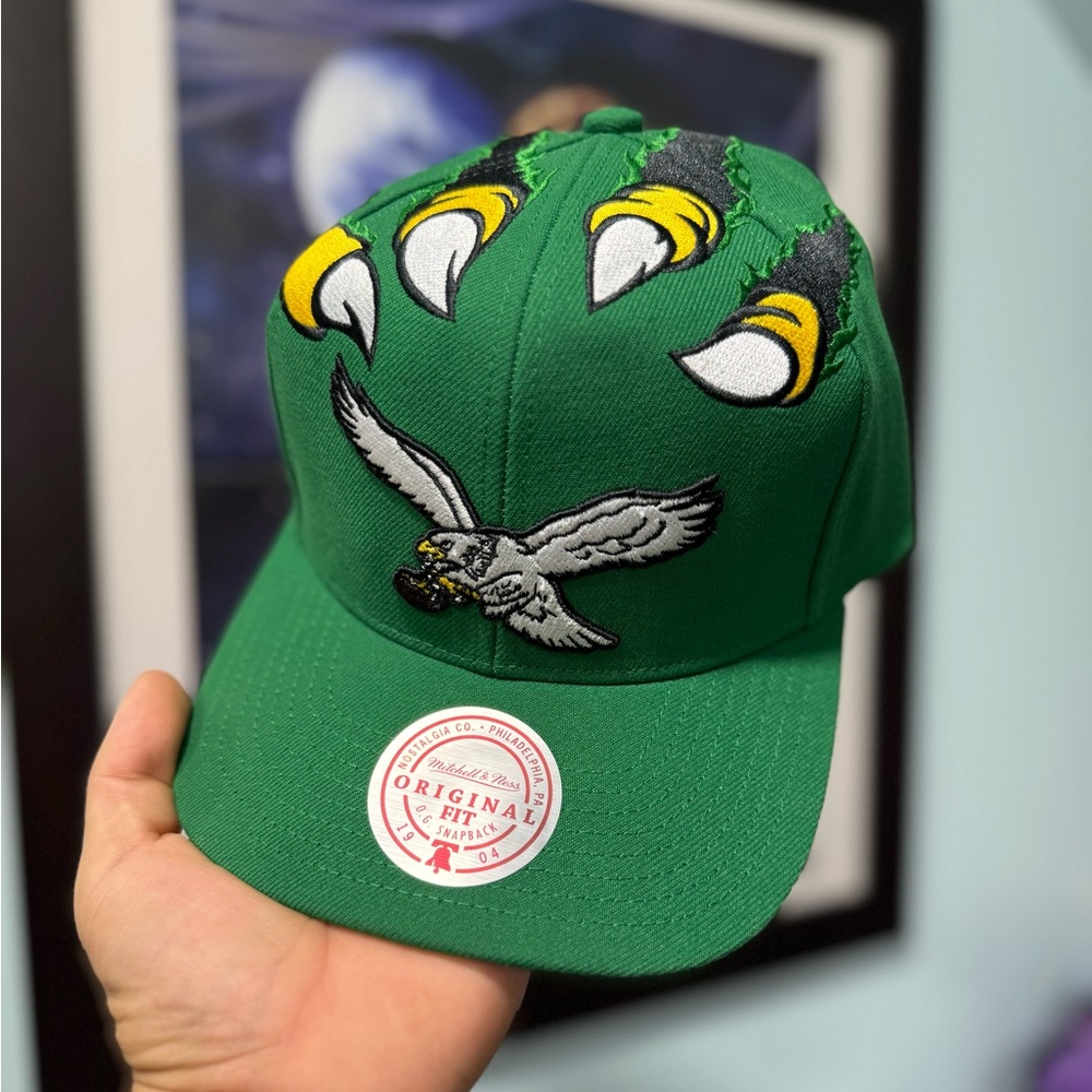 Philadelphia Eagles Claw Snapback Cap/Hat Mitchell & Ness Exclusive (NWT)
